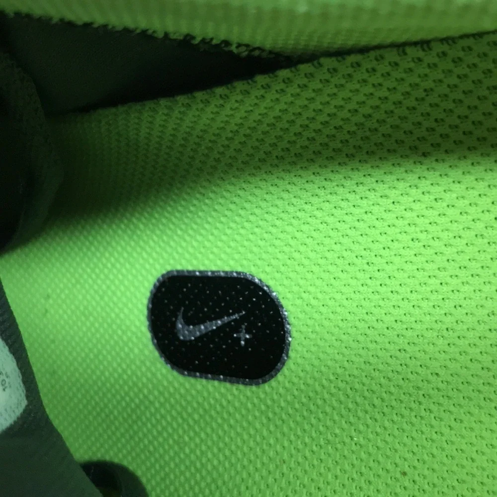 Nike Zoom Structure Plus 15 “Gray Volt”
